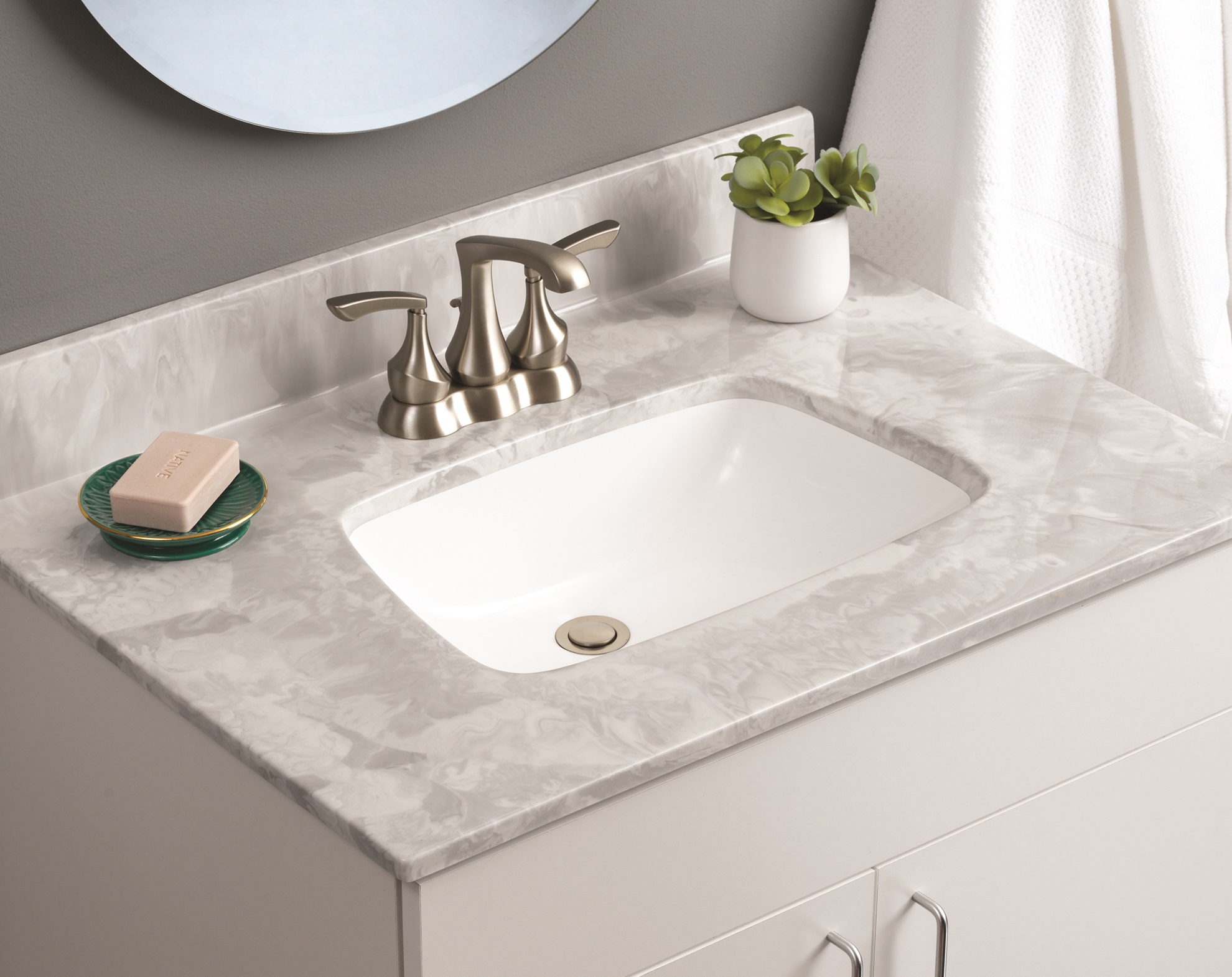 How to Incorporate Cultured Marble Vanity Sinks in a Vintage Bathroom Design